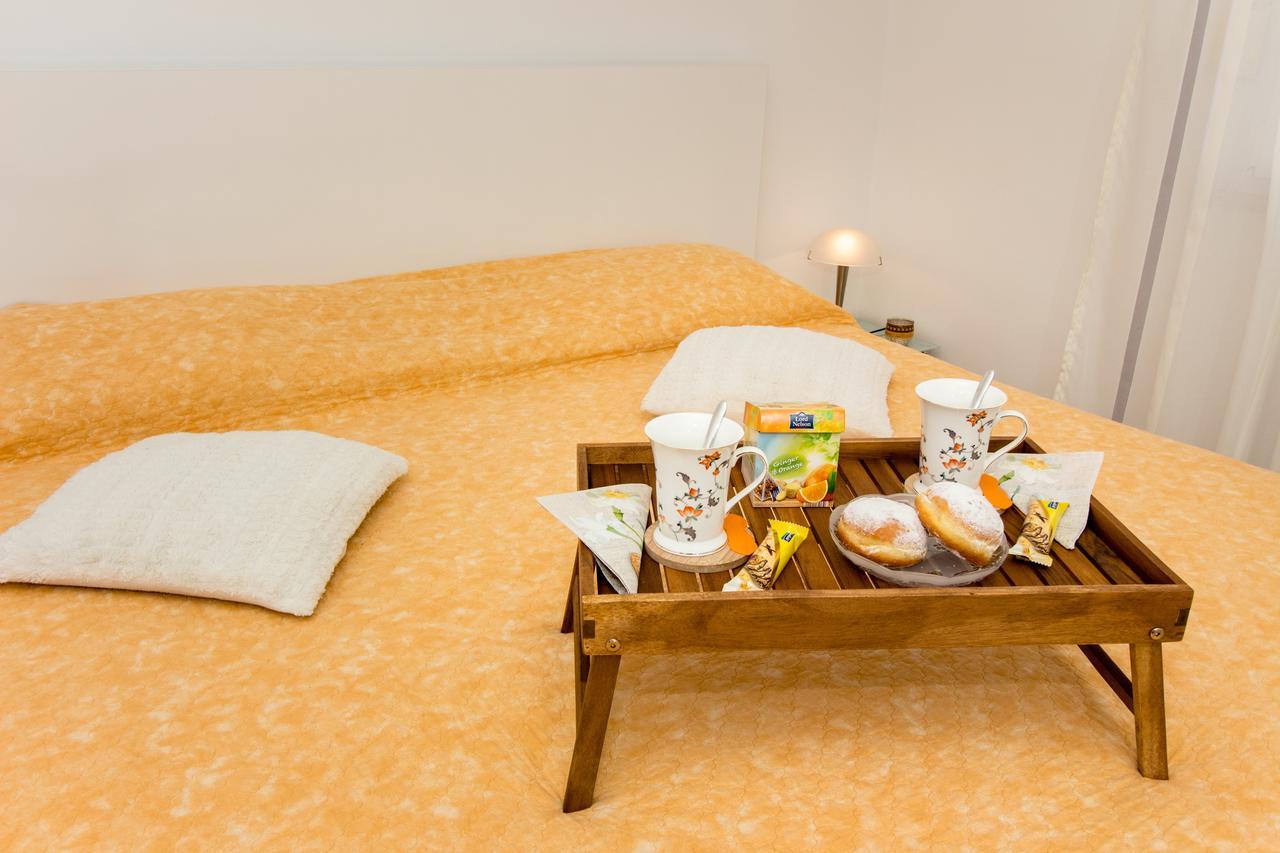 Apartment Villa Rina- Heated Salt Water Pool Каштела Экстерьер фото