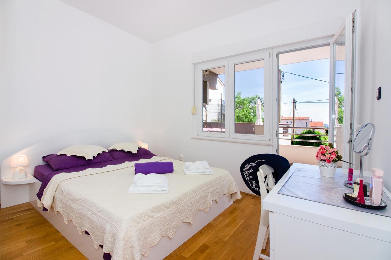 Apartment Villa Rina- Heated Salt Water Pool Каштела Экстерьер фото