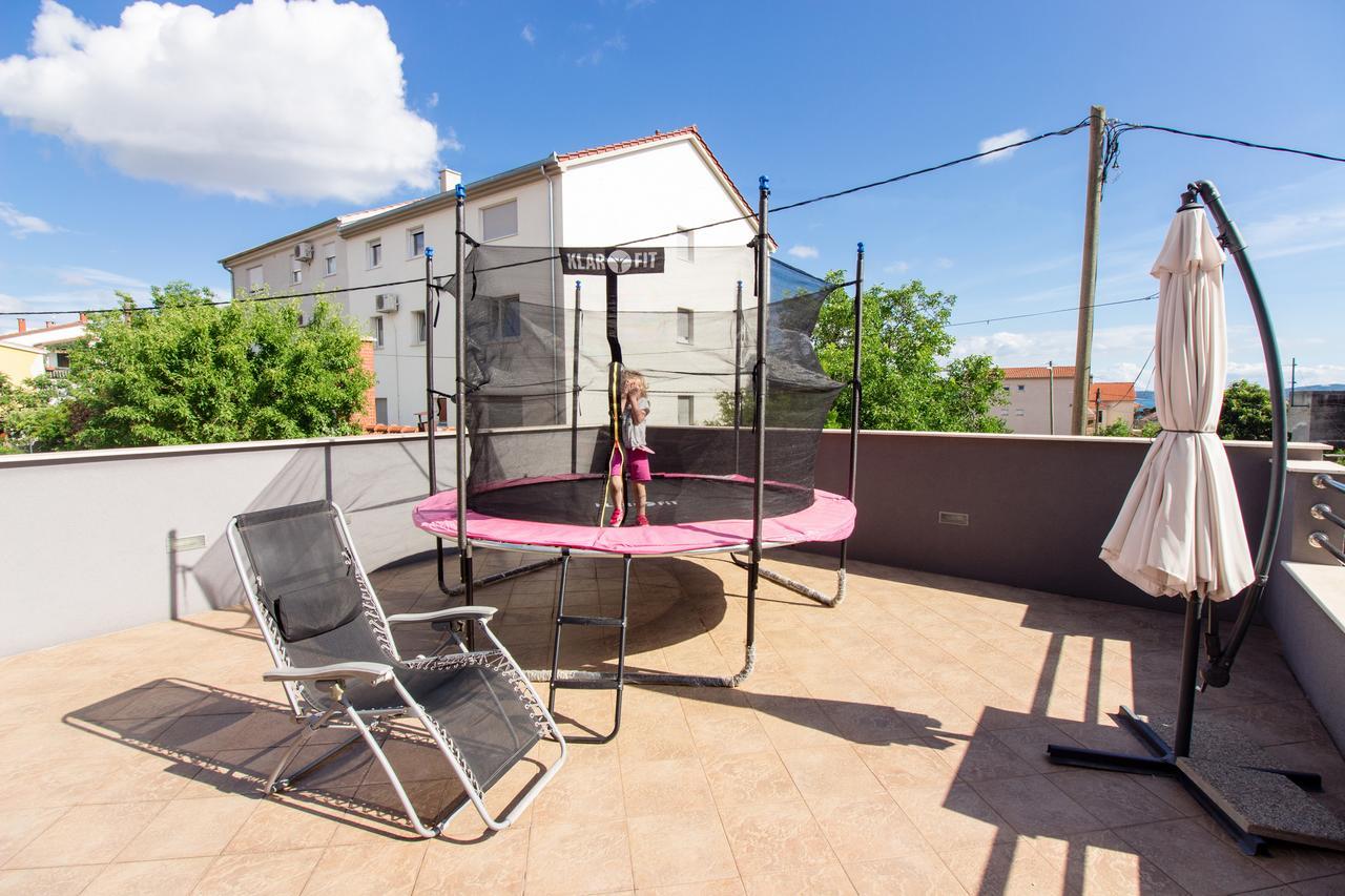 Apartment Villa Rina- Heated Salt Water Pool Каштела Экстерьер фото