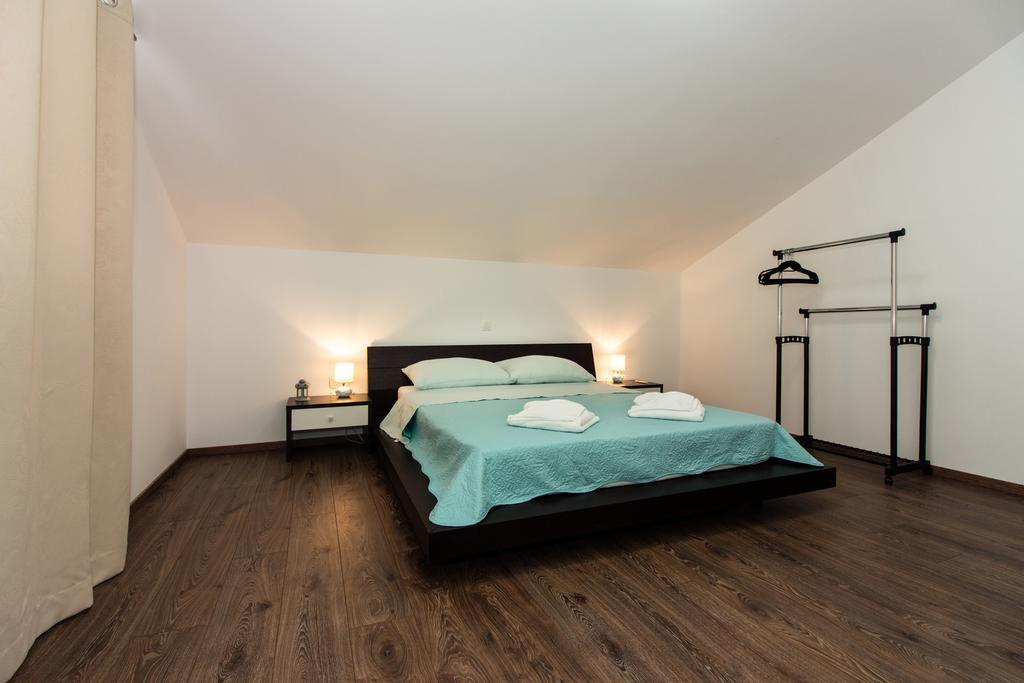 Apartment Villa Rina- Heated Salt Water Pool Каштела Экстерьер фото